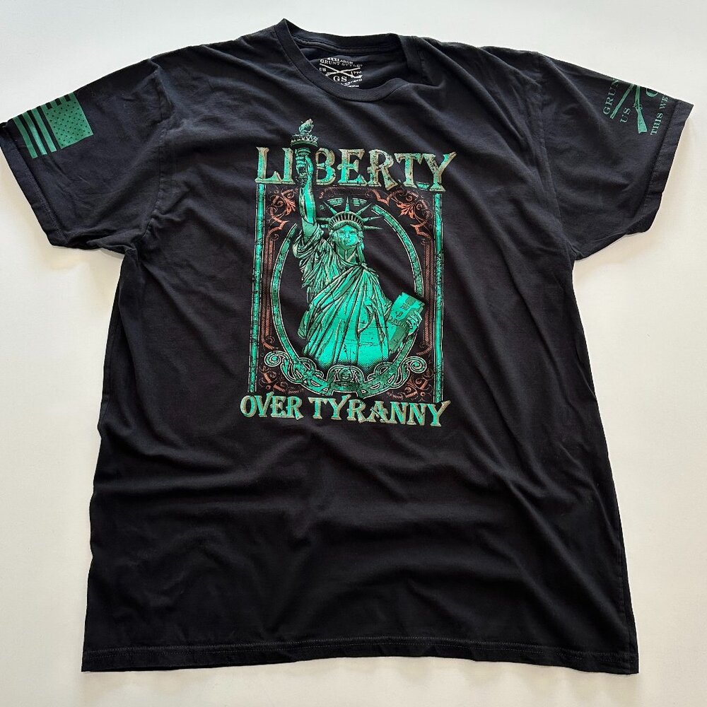 Liberty Over Tyranny Statue of Liberty Graphic T-shirt Black 3XL Vintage Street